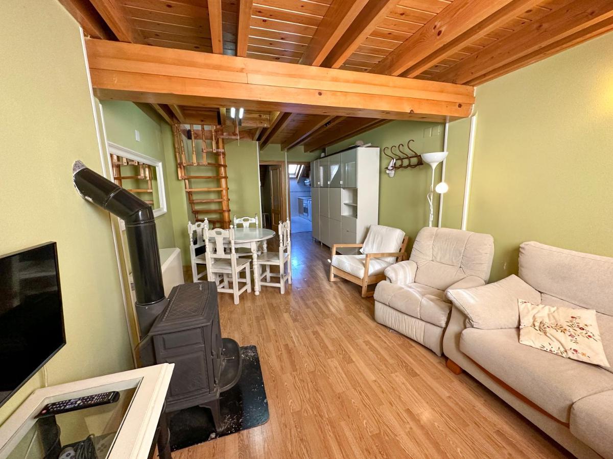Acogedor Atico Duplex En El Centro En Biescas/4Pax Apartment Exterior photo